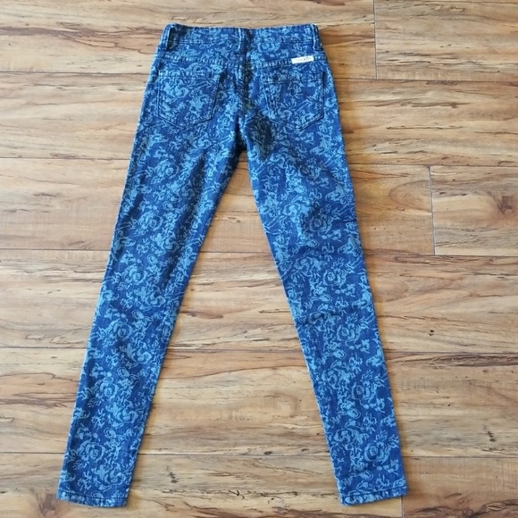 Girl's Skinny Jeans - Picture 2 of 5